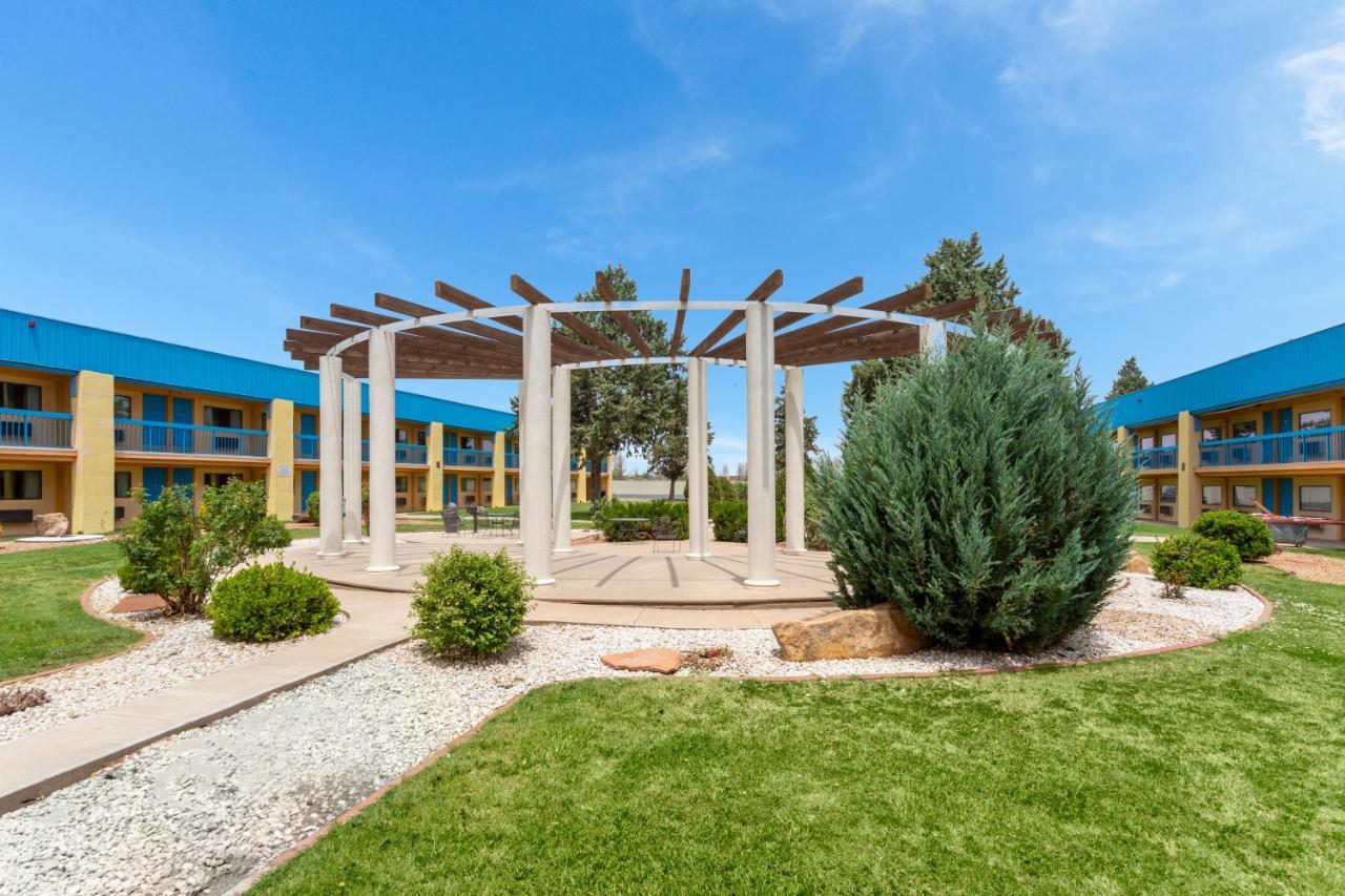 Days Inn & Suites By Wyndham Clovis Exterior foto